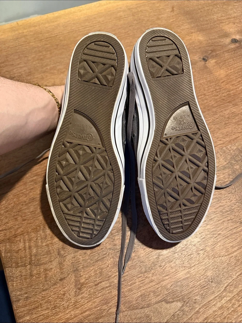 CONVERSE Low Top - 9 - Picture 12 of 12